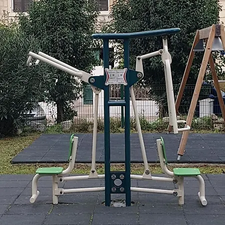 דירה Center *