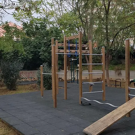 Center * 斯普利特